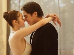 Pasangan Sempurna! El Rumi dan Syifa Hadju Tampilkan Foto Prewedding Terbaru