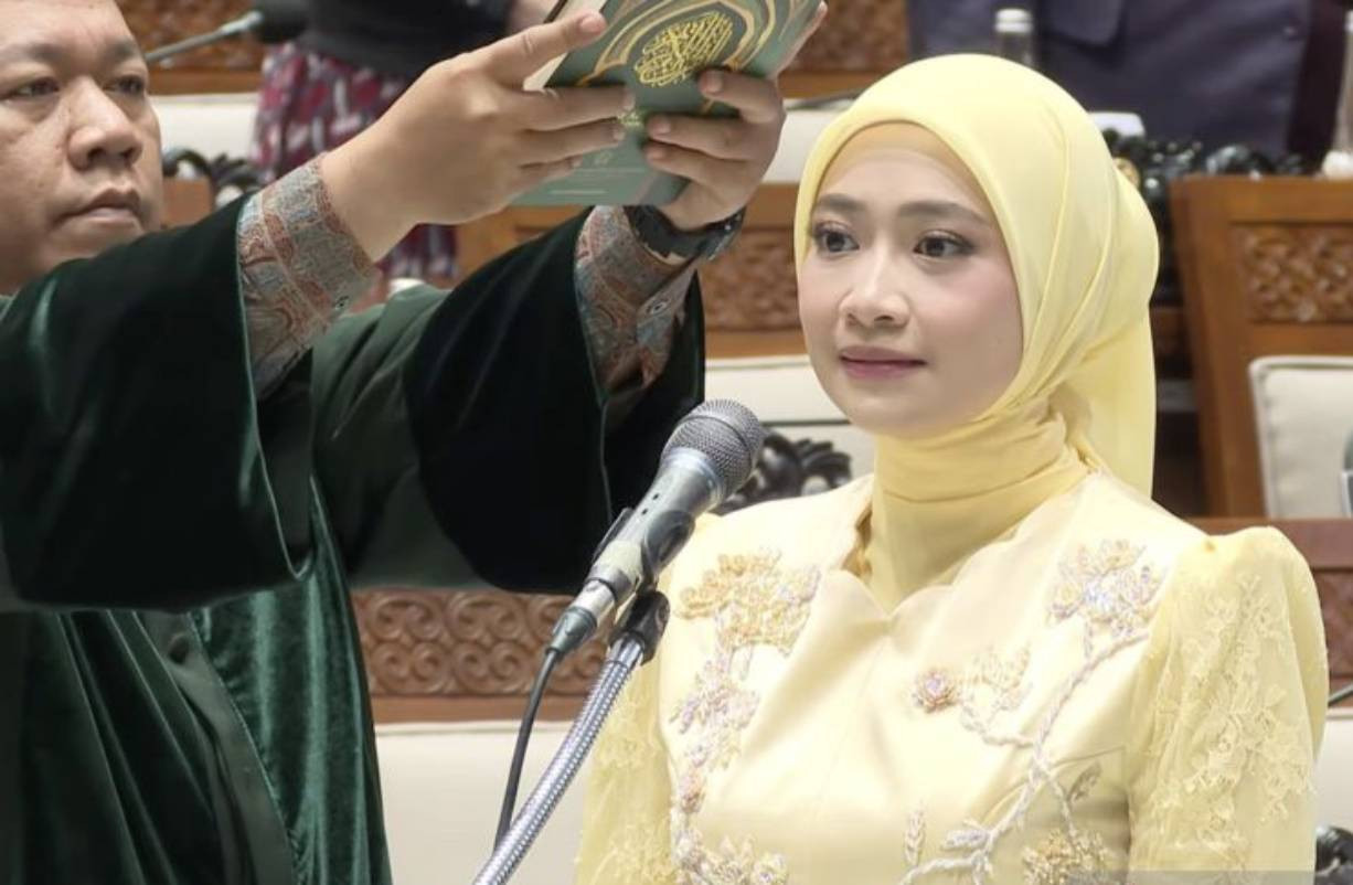 Dinamika Politik Keluarga dalam Partai Golkar: Studi Kasus Adies dan Adela
