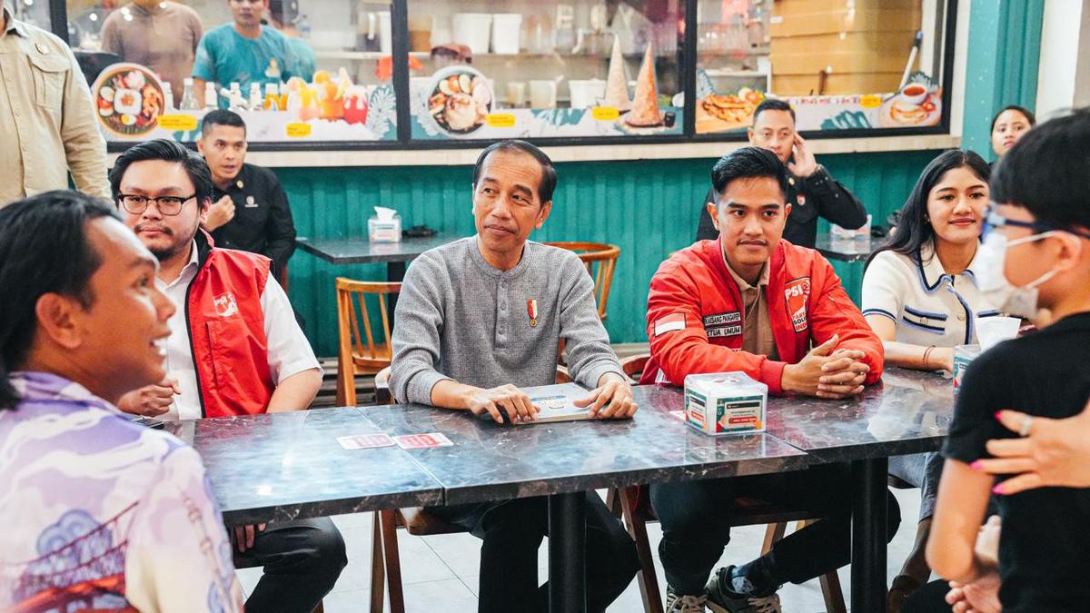 Jokowi Segera Dapatkan Jaket Resmi PSI, Posisi Politiknya Ditegaskan