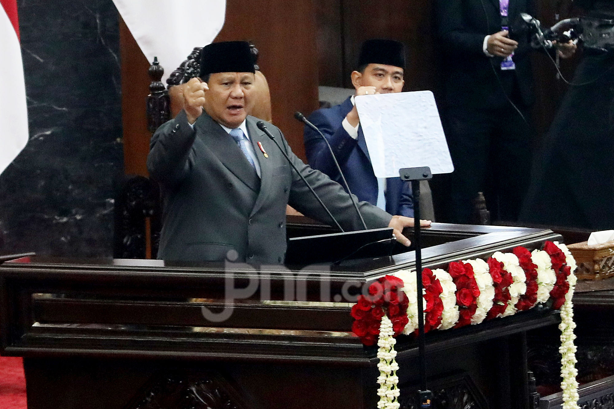 ---
Prabowo Rencanakan Ambulans Udara dan Dokter Terbang untuk Evakuasi Medis

---