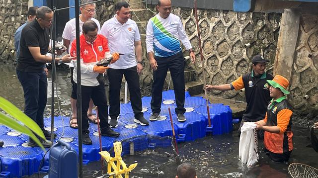 Pramono Siapkan Tim Khusus untuk Atasi Invasi Ikan Sapu-Sapu di Perairan Jakarta