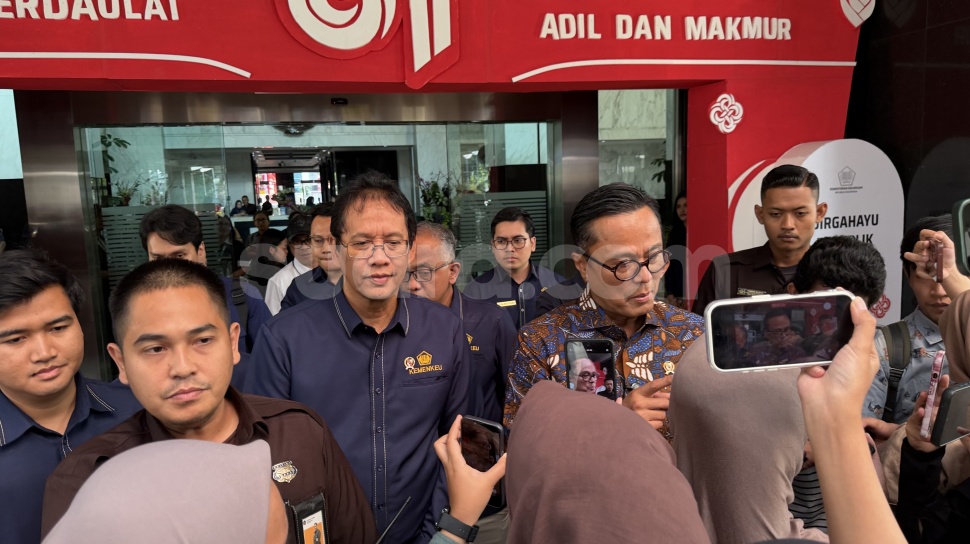 ---
Purbaya Lepaskan Pajak Konsolidasi BUMN Sebesar Rp 500 Triliun Selama Tiga Tahun

---