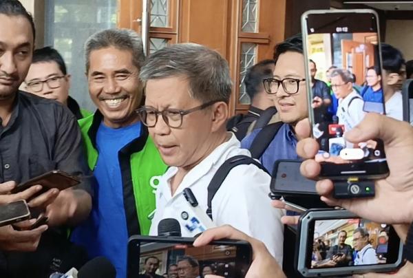 Rocky Gerung: Jaksa Gagal Hubungkan Fakta Jadi Bukti dalam Kasus Nadiem