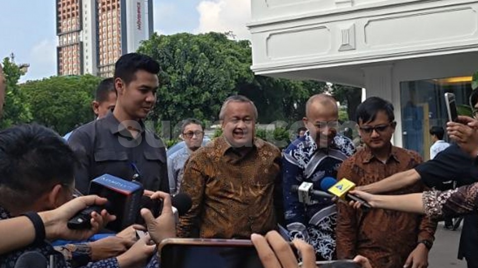 Desakan DPR Agar Gubernur BI Mundur Terkait Melemahnya Rupiah