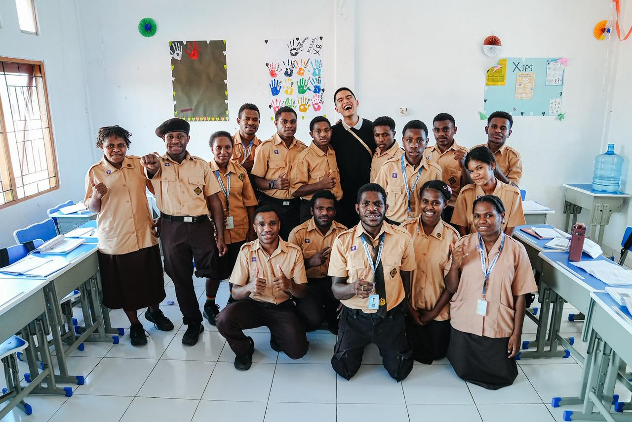 Kaesang Serap Aspirasi Siswa di Papua Tengah, Siap Sampaikan ke Pemerintah