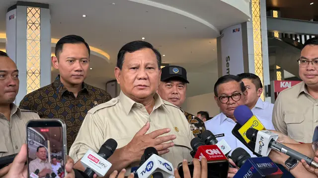 Prabowo Siap Uji Coba Kereta Nusantara Explorer