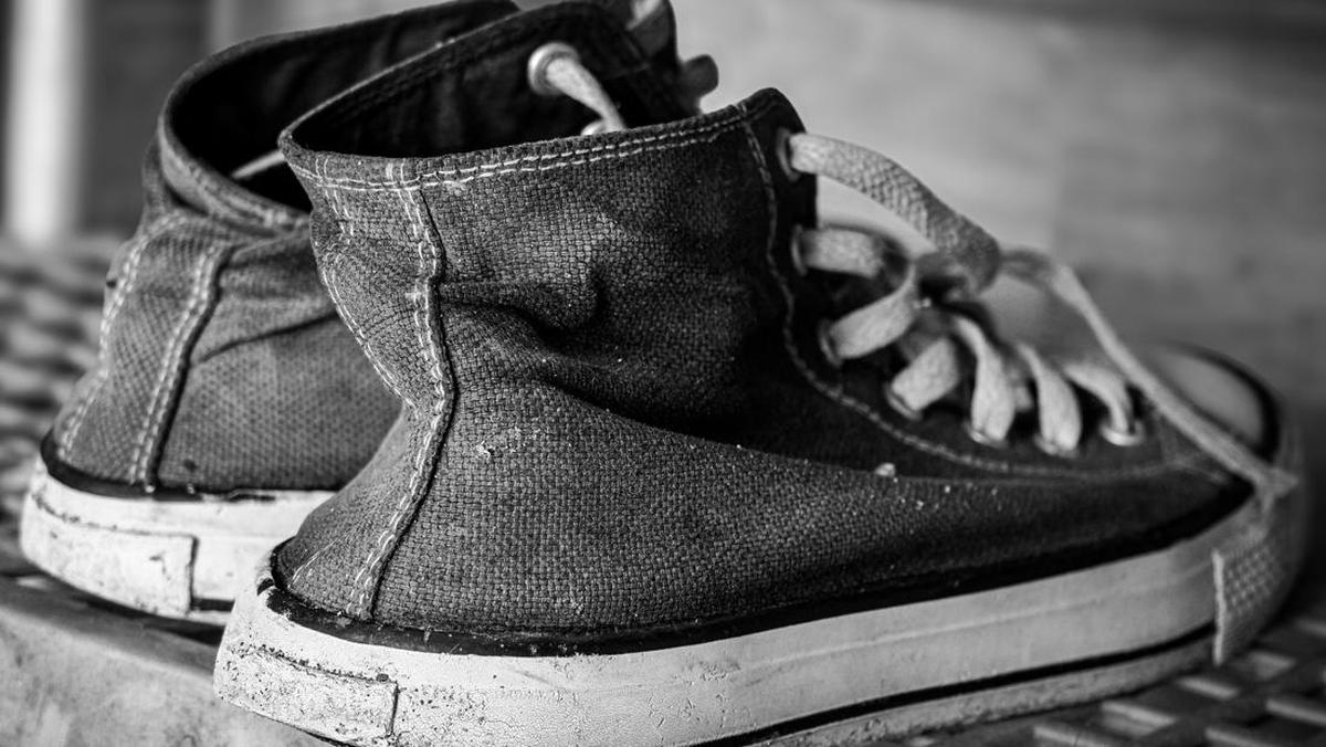 ---
Siswa SMK di Samarinda Meninggal, Apakah Sepatu Kekecilan Menjadi Penyebabnya?

---