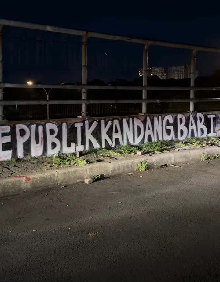 Stop Korupsi, Jaga Indonesia: Mengapa Persatuan dan Jalur Konstitusional Lebih Efektif Mendorong Perubahan