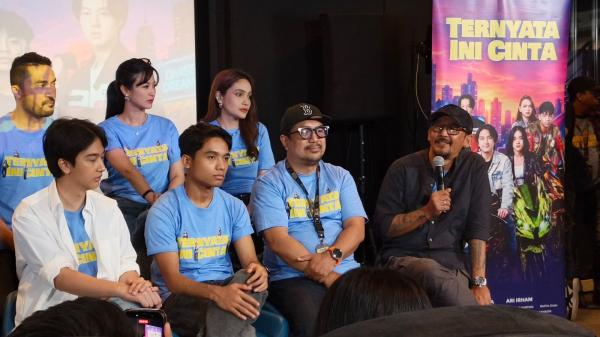 Sutradara Ternyata Ini Cinta Ungkap Pengalaman Masa Muda Sebagai Modal untuk Adegan Balap Motor