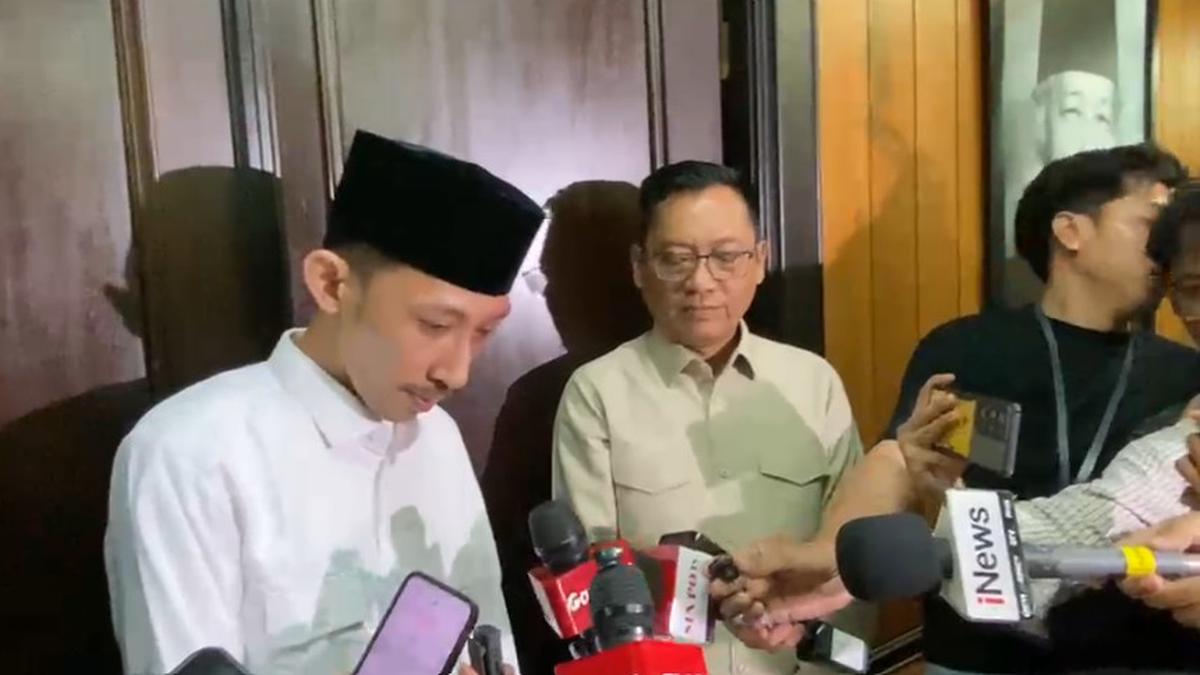 Permohonan Maaf Anggota DPRD Jember Usai Viral Merokok dan Bermain Game Saat Rapat