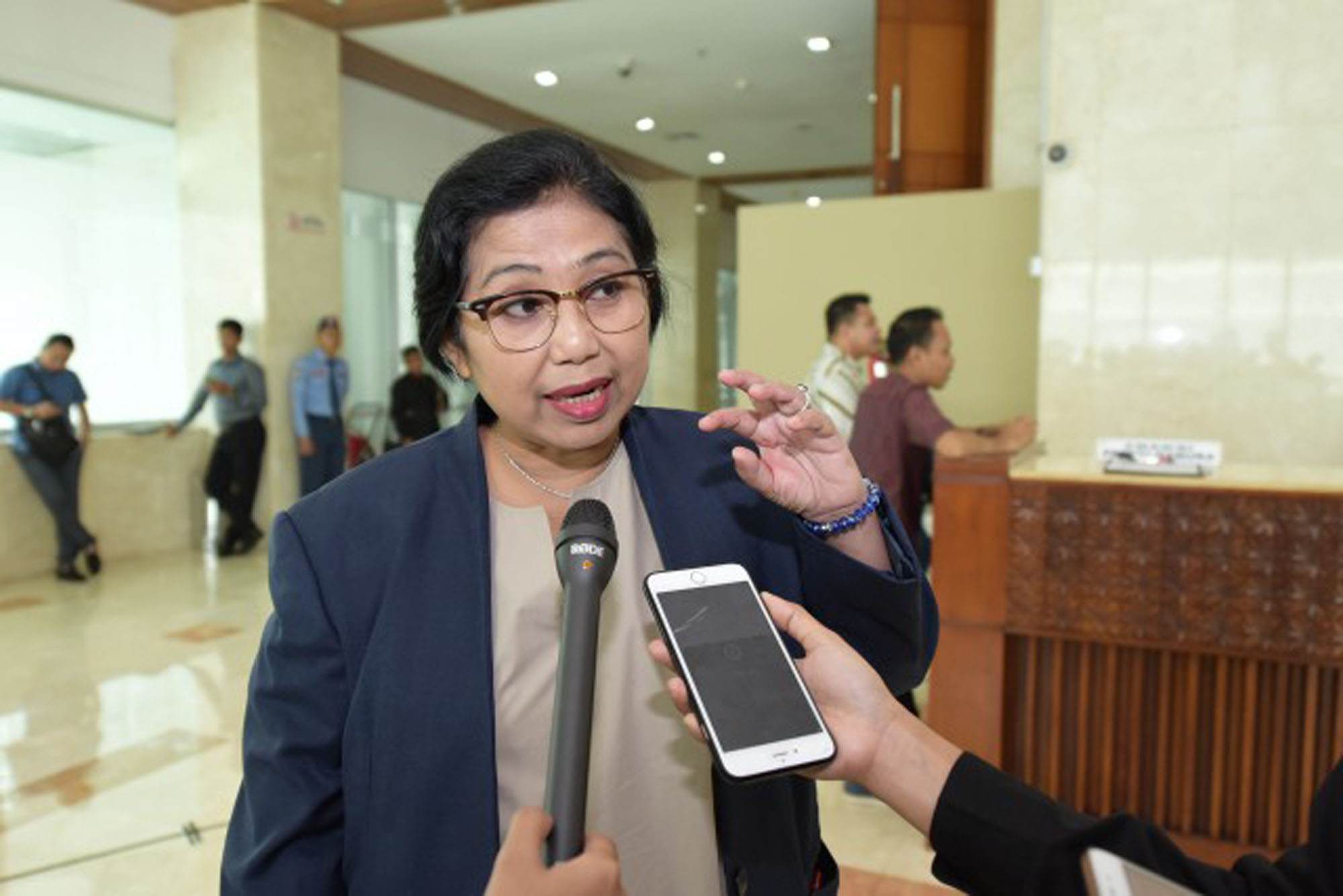---
Peringatan Irma Suryani: DPR Harus Hindari Kesalahan dalam Pembentukan UU

---