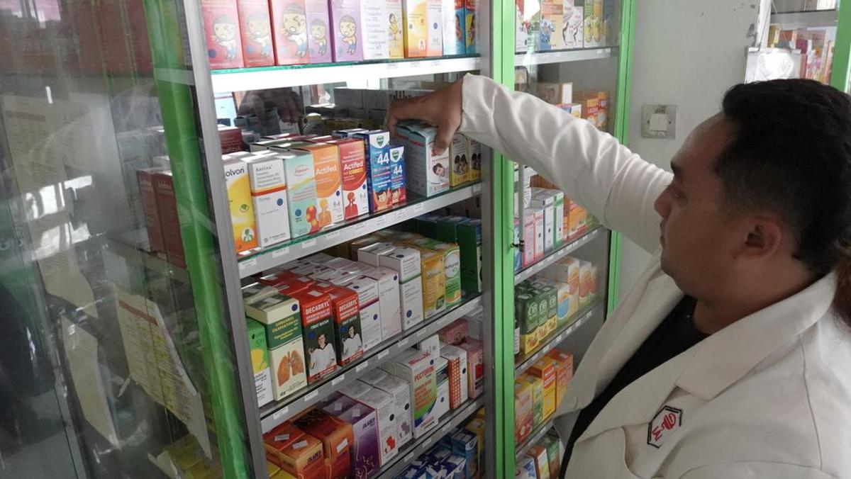 ---
BPOM Menjelaskan Tugas Staf Pengawas Obat di Minimarket

---
