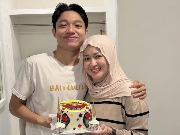 Kiesha Alvaro Beli Stik Biliar Rp100 Juta, Ibu Okie Agustina Berang