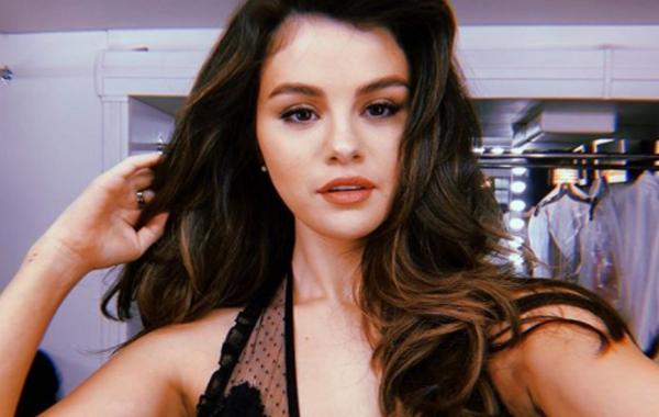 Selena Gomez dan Kontroversi Peluncuran Rare Beauty di Israel