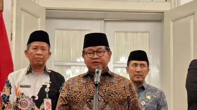 Sampah Menumpuk di Cilincing, Pramono Berikan Penjelasan
